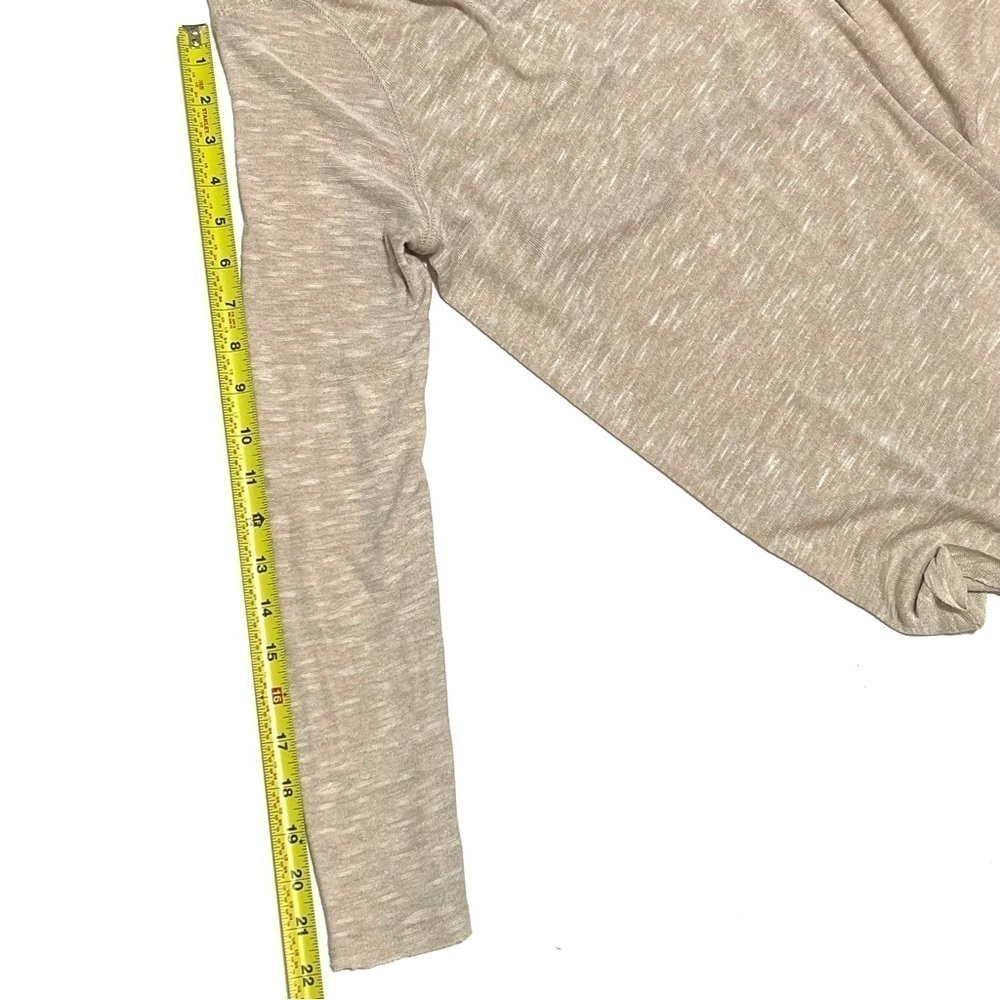 Urban Outfitters We The Free Woman Sand Long Sleeve V Neck Shirt Size M - Picture 16 of 16